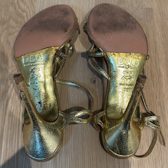 D&G gold leather strappy heels. - Picture 5 of 7